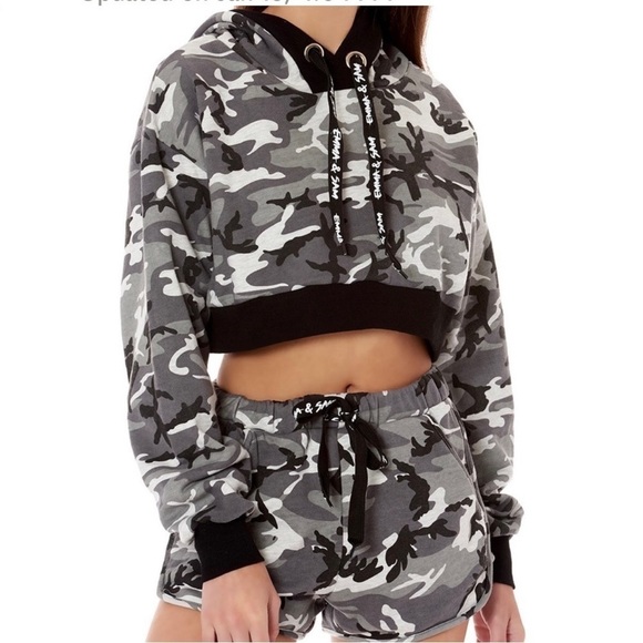 Emma and Sam Tops - Emma and Sam Cropped Camouflage Hoodie Size Large
